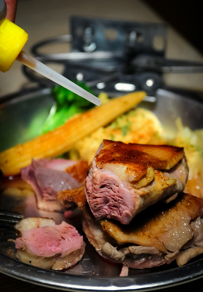 Nooice餐酒館:【高雄】豪宅旁的重鹹放鬆好地方.Nooice餐酒館.桑尼瘦不了