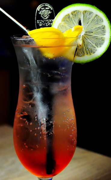 Nooice餐酒館:【高雄】豪宅旁的重鹹放鬆好地方.Nooice餐酒館.桑尼瘦不了