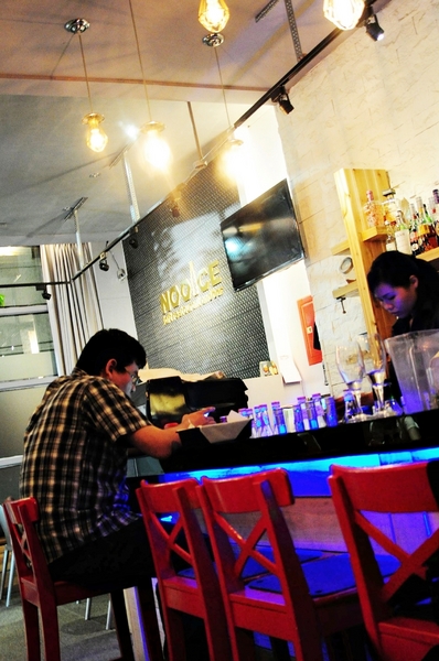 Nooice餐酒館:【高雄】豪宅旁的重鹹放鬆好地方.Nooice餐酒館.桑尼瘦不了