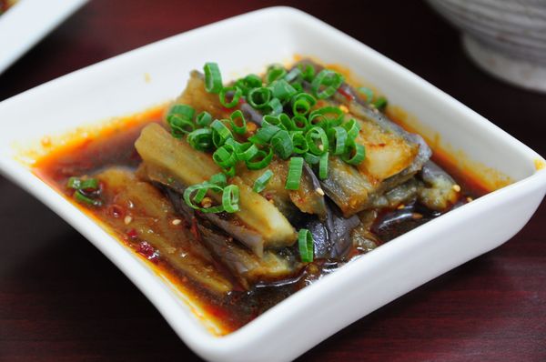 丁二姊:【高雄】四川宜賓的好味道.丁二姊燃麵.桑尼瘦不了