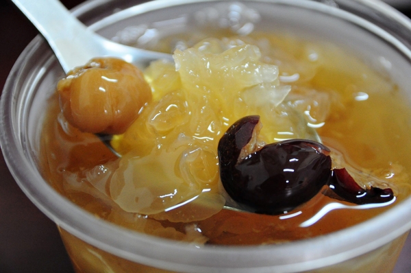 丁二姊:【高雄】四川宜賓的好味道.丁二姊燃麵.桑尼瘦不了