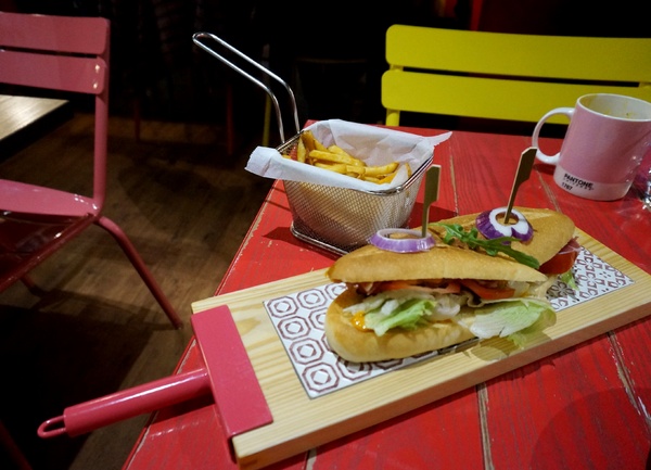 Howfun好飯食堂(光復店)：[國父紀念館] Howfun 好飯食堂：頗划算的商業午餐