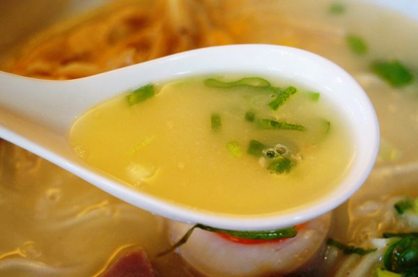 宜蘭美食推薦-每日限量100碗的雞湯拉麵[ 津宴拉麵 ](食尚玩家推薦)