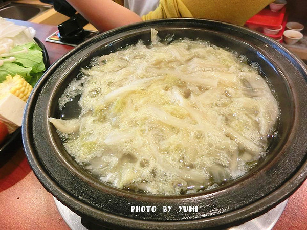 萬客什鍋:【台中食記】燃燒吧!烏骨雞~~嚴選食材創新吃法!新鮮美味小火鍋@萬客什鍋