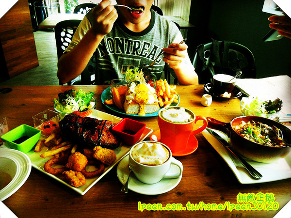 Fareda 法利達 Caf'e Food Brunch：【台南-永康區】美味