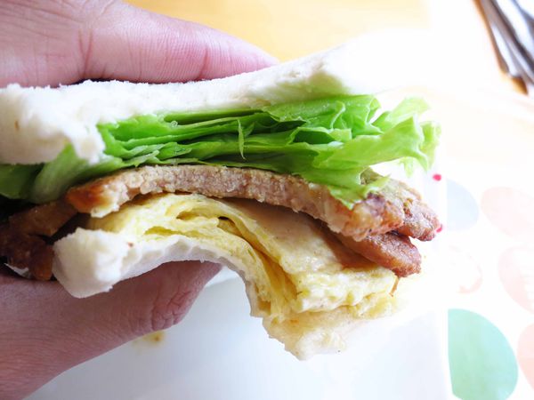 【台南】燒肉咬蛋(台南大同店)-美味的燒肉吐司