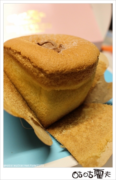 咕咕霍夫 烘焙美味：[試吃]咕咕霍夫~鮮奶乳酪蛋糕＆超柔牛奶戚風蛋糕❤不甜不膩♡送禮自吃兩相宜