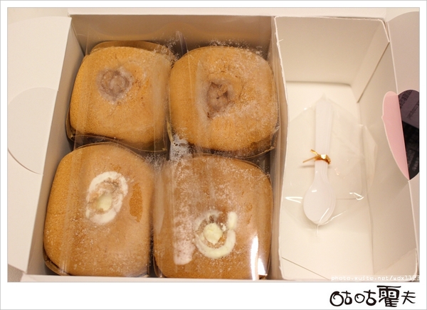 咕咕霍夫 烘焙美味：[試吃]咕咕霍夫~鮮奶乳酪蛋糕＆超柔牛奶戚風蛋糕❤不甜不膩♡送禮自吃兩相宜