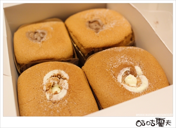 咕咕霍夫 烘焙美味：[試吃]咕咕霍夫~鮮奶乳酪蛋糕＆超柔牛奶戚風蛋糕❤不甜不膩♡送禮自吃兩相宜