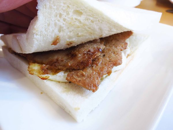 【台南】燒肉咬蛋(台南大同店)-美味的燒肉吐司