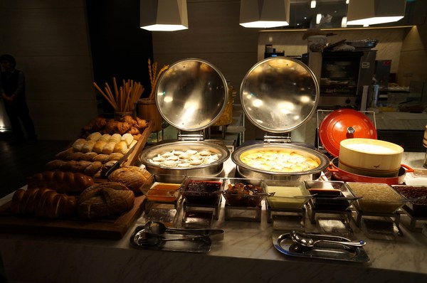 寒舍樂廚:寒舍樂廚♥ 70種甜點吃到飽 ♥南港展覽館