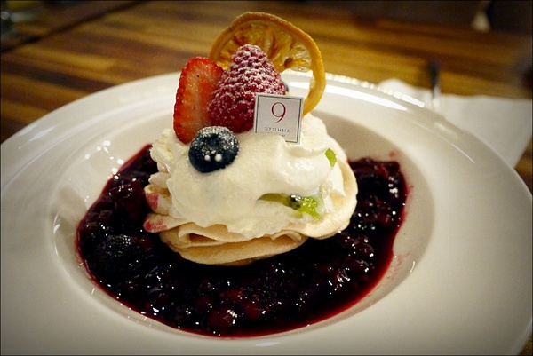 September Café 九月咖啡:【September Café 九月咖啡】文青咖啡館,深深覺得鹹食大勝甜點啊!