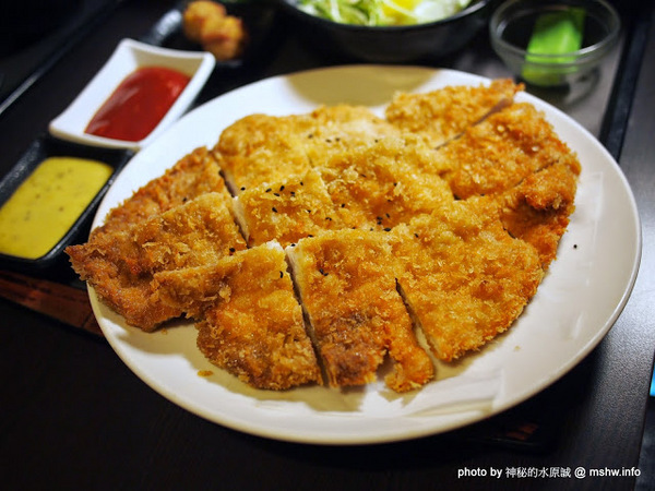 嘉義市櫻井家：【食記】嘉義Sakurai House 京都櫻井家日式料理.定食.鍋物.甘味.茶飲專賣@東區捷運BRT民族停車場 : 用料紮實超划算的平價日式定食