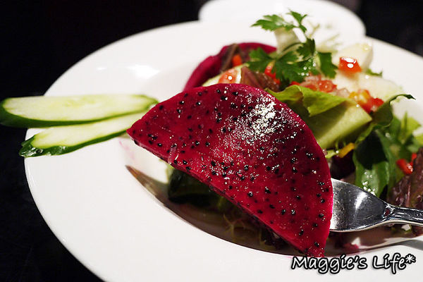 普拉嬤嬤 La Mère Poulard：台北美食。捷運台北101/世貿站【La Mère Poulard普拉嬤嬤-ATT 4FUN】聖誕跨年套餐◆法式鄉村料理、聖誕雙人套餐、跨年聚會、跨年首選、101煙火零距離餐廳、傳統燉鍋、下午茶首選