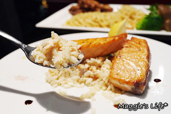 普拉嬤嬤 La Mère Poulard：台北美食。捷運台北101/世貿站【La Mère Poulard普拉嬤嬤-ATT 4FUN】聖誕跨年套餐◆法式鄉村料理、聖誕雙人套餐、跨年聚會、跨年首選、101煙火零距離餐廳、傳統燉鍋、下午茶首選