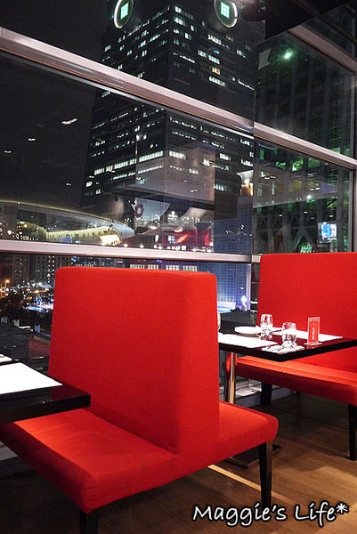 普拉嬤嬤 La Mère Poulard：台北美食。捷運台北101/世貿站【La Mère Poulard普拉嬤嬤-ATT 4FUN】聖誕跨年套餐◆法式鄉村料理、聖誕雙人套餐、跨年聚會、跨年首選、101煙火零距離餐廳、傳統燉鍋、下午茶首選