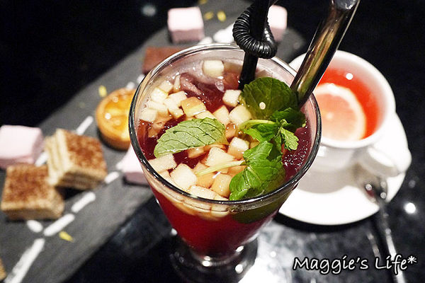 普拉嬤嬤 La Mère Poulard：台北美食。捷運台北101/世貿站【La Mère Poulard普拉嬤嬤-ATT 4FUN】聖誕跨年套餐◆法式鄉村料理、聖誕雙人套餐、跨年聚會、跨年首選、101煙火零距離餐廳、傳統燉鍋、下午茶首選