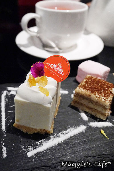 普拉嬤嬤 La Mère Poulard：台北美食。捷運台北101/世貿站【La Mère Poulard普拉嬤嬤-ATT 4FUN】聖誕跨年套餐◆法式鄉村料理、聖誕雙人套餐、跨年聚會、跨年首選、101煙火零距離餐廳、傳統燉鍋、下午茶首選