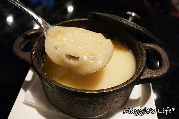 普拉嬤嬤 La Mère Poulard：台北美食。捷運台北101/世貿站【La Mère Poulard普拉嬤嬤-ATT 4FUN】聖誕跨年套餐◆法式鄉村料理、聖誕雙人套餐、跨年聚會、跨年首選、101煙火零距離餐廳、傳統燉鍋、下午茶首選