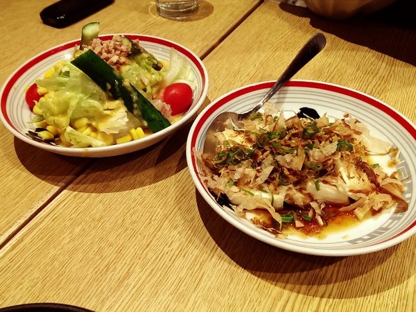 屯京拉麵(中山店):《台北》屯京拉麵│麵Q入味之豚骨拉麵~鐵板豬排煮也很夠味!@中山站