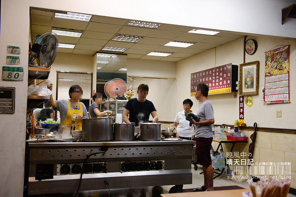 忠誠牛肉麵:天母管飽牛肉麵選擇-忠誠牛肉麵