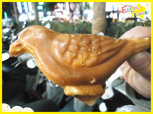 日本冠軍剪刀式雞蛋糕:【台中食記】平民美食♥顛覆傳統造型多變化@逢甲夜市--日本冠軍剪刀式雞蛋糕