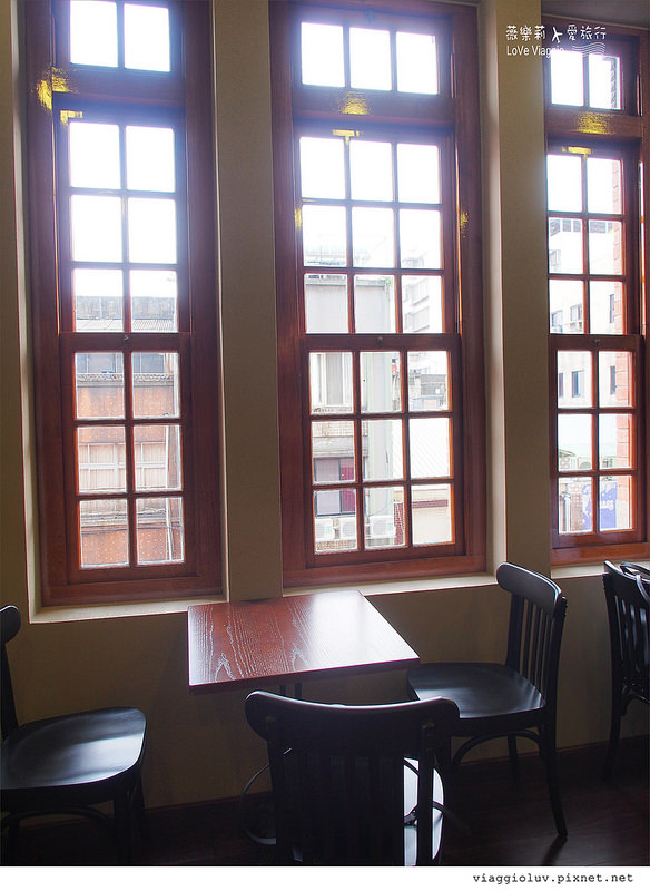 統一星巴克保安門市：【台北Taipei-Dadaocheng】大稻埕古蹟咖啡館 星巴克保安門市百年建築飄溢咖啡香