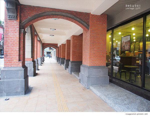 統一星巴克保安門市：【台北Taipei-Dadaocheng】大稻埕古蹟咖啡館 星巴克保安門市百年建築飄溢咖啡香