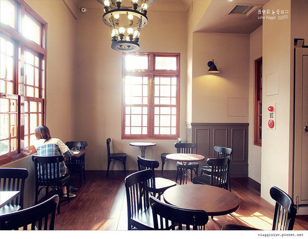 統一星巴克保安門市：【台北Taipei-Dadaocheng】大稻埕古蹟咖啡館 星巴克保安門市百年建築飄溢咖啡香