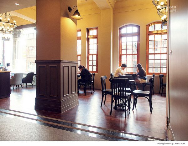 統一星巴克保安門市：【台北Taipei-Dadaocheng】大稻埕古蹟咖啡館 星巴克保安門市百年建築飄溢咖啡香