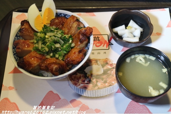 開丼ACTION(微風廣場店)：【台北松山區】微風廣場B1美食街 開丼全新副品牌「開丼ACTION」秒殺燒肉丼/地表最強燒肉丼/愛評體驗團