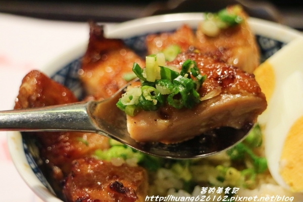 開丼ACTION(微風廣場店)：【台北松山區】微風廣場B1美食街 開丼全新副品牌「開丼ACTION」秒殺燒肉丼/地表最強燒肉丼/愛評體驗團