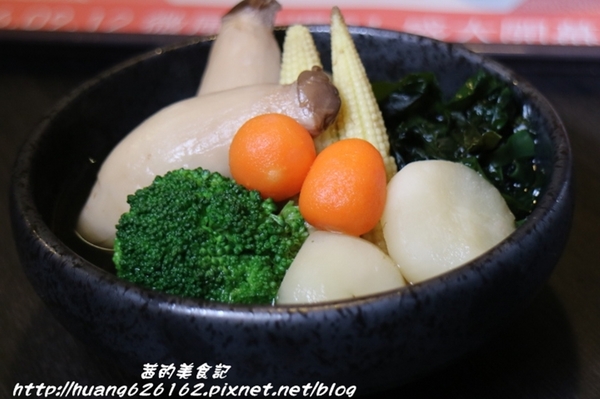 開丼ACTION(微風廣場店)：【台北松山區】微風廣場B1美食街 開丼全新副品牌「開丼ACTION」秒殺燒肉丼/地表最強燒肉丼/愛評體驗團