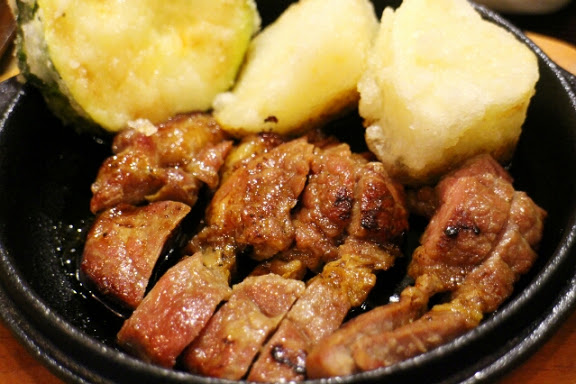 開丼:【羽諾食記】開丼●東區美食●地表上最強燒肉丼●地表無雙牛排丼