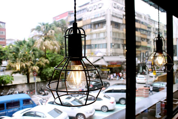 開丼:【羽諾食記】開丼●東區美食●地表上最強燒肉丼●地表無雙牛排丼