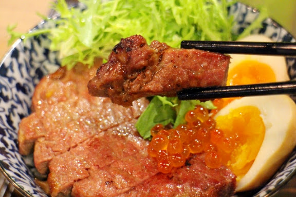 開丼:【羽諾食記】開丼●東區美食●地表上最強燒肉丼●地表無雙牛排丼