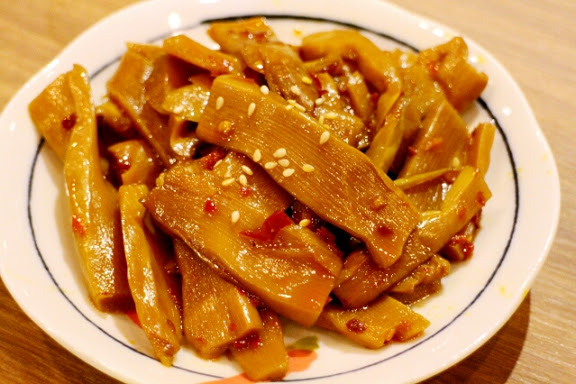 開丼:【羽諾食記】開丼●東區美食●地表上最強燒肉丼●地表無雙牛排丼