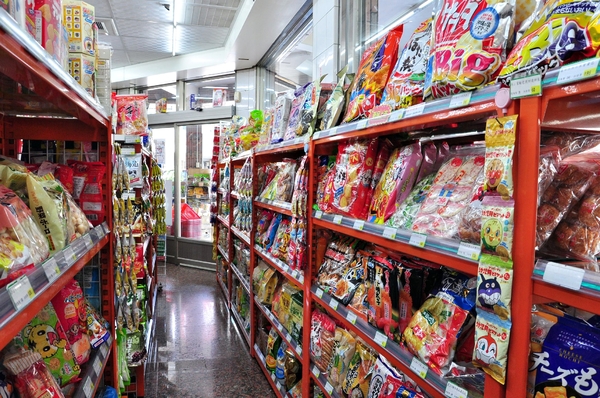 松貝進口食品專賣店:【高雄】美術館旁的高級日本零食雜貨店.松貝進口食品專賣店.桑尼瘦不了