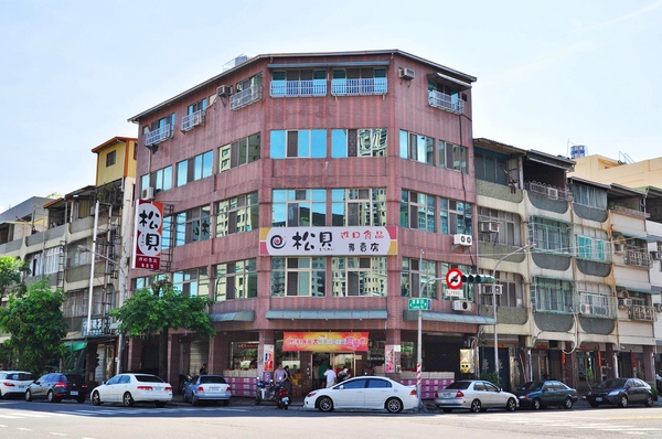 松貝進口食品專賣店:【高雄】美術館旁的高級日本零食雜貨店.松貝進口食品專賣店.桑尼瘦不了