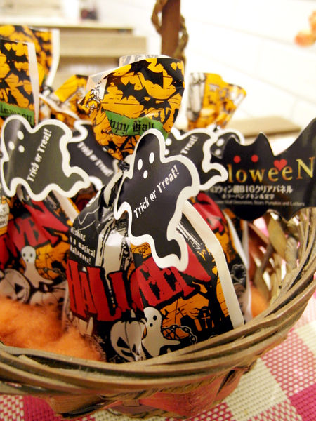 Le Petit Waffle蕾蓓蒂比利時鬆餅專賣店:邀約【大安】Le Petit Waffle蕾蓓蒂比利時鬆餅。鳳梨船入港震懾全場。濃濃幸福感。