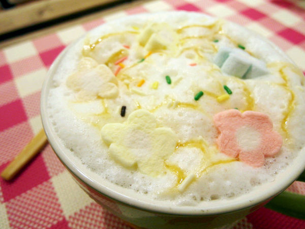 Le Petit Waffle蕾蓓蒂比利時鬆餅專賣店:邀約【大安】Le Petit Waffle蕾蓓蒂比利時鬆餅。鳳梨船入港震懾全場。濃濃幸福感。