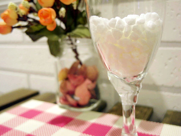 Le Petit Waffle蕾蓓蒂比利時鬆餅專賣店:邀約【大安】Le Petit Waffle蕾蓓蒂比利時鬆餅。鳳梨船入港震懾全場。濃濃幸福感。