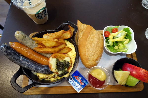 古迪歐 Goody.O：(胖樺食記)永和排隊早午餐美食”古迪歐Goody.O”，近四號公園的美式餐廳適合聚餐