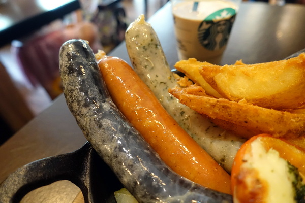 古迪歐 Goody.O：(胖樺食記)永和排隊早午餐美食”古迪歐Goody.O”，近四號公園的美式餐廳適合聚餐