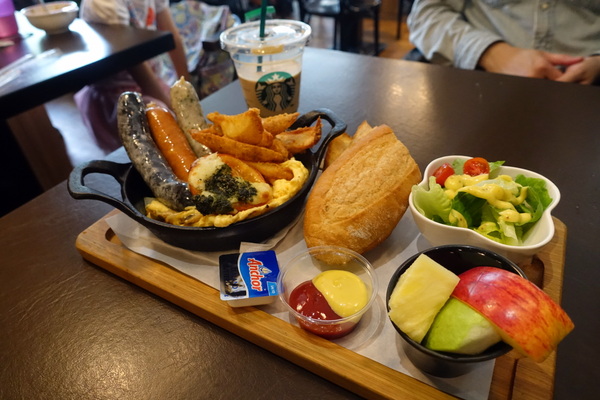 古迪歐 Goody.O：(胖樺食記)永和排隊早午餐美食”古迪歐Goody.O”，近四號公園的美式餐廳適合聚餐