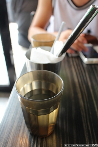 鯊魚咬土司(逢甲店)：鯊魚咬土司✪太陽公公說早安嘍~103.09.30