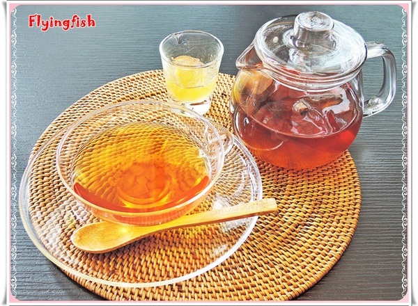 杏桃鬆餅屋(阪急店)：✜ 日本原宿超人氣排隊鬆餅在阪急百貨展店囉 !－「杏桃鬆餅屋UZNA OMOM (阪急店)」♪♫ ♩♬ ♥～…