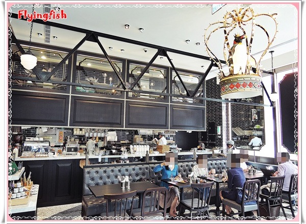 杏桃鬆餅屋(阪急店)：✜ 日本原宿超人氣排隊鬆餅在阪急百貨展店囉 !－「杏桃鬆餅屋UZNA OMOM (阪急店)」♪♫ ♩♬ ♥～…