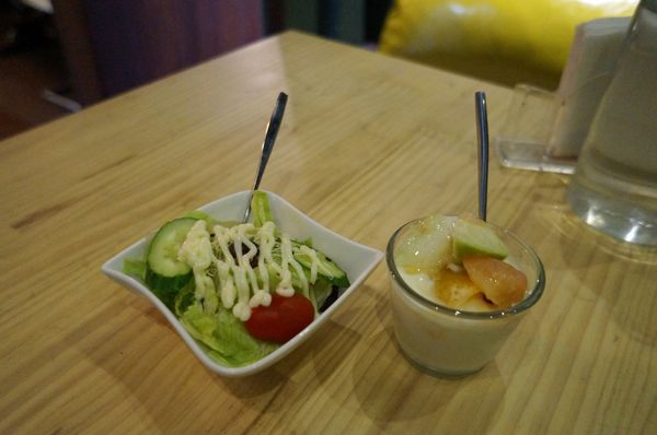 Longtimeago Café 文創互動咖啡館:Longtimeago Caf'e♥ 拉花咖啡♥ 早午餐 ♥丹麥漢堡