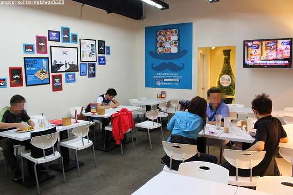 Who's tea 鬍子茶(逢甲店)：WHO'S TEA 鬍子茶(逢甲店)✪每人低消65元，飲料去冰量不變~103.10.05